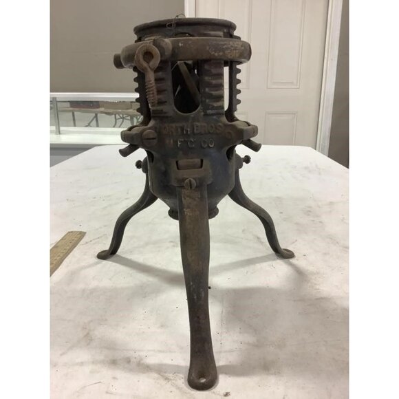 Antique North Bros MFG Co Cast Iron Christmas Tree Stand - Picture 1 of 5